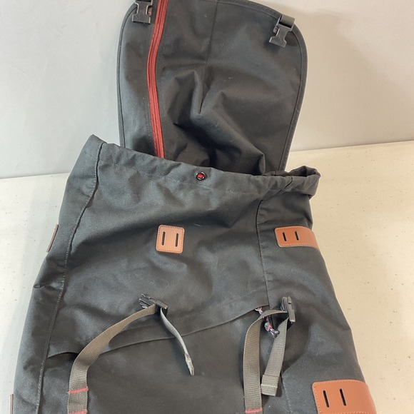 Patagonia Arbor Classic Backpack Outdoor Day Pack Black 25L - Picture 3 of 10